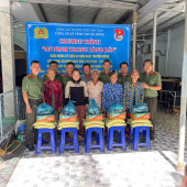 Lực lượng An ninh Công an xã Vĩnh Thuận Đông tổ chức Chương trình “An ninh trong lòng dân” chào mừng kỷ niệm 80 năm Ngày truyền thống lực lượng An ninh nhân dân