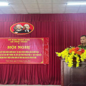 Công an xã Vĩnh Trinh sơ kết thực hiện chiến dịch “60 ngày đêm hướng dẫn người dân kích hoạt và tích hợp thông tin, dữ liệu trên VNeID mức 2”