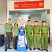 Chi đoàn Công an phường Cái Răng ra mắt công trình thanh niên “Nước uống miễn phí - Vì Nhân dân phục vụ”