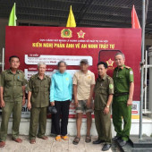 Công an phường Tân An kịp thời giúp người dân đi lạc đoàn tụ cùng gia đình nhân Ngày Gia đình Việt Nam 28/6