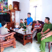 Công an xã Hòa Tú đồng hành hỗ trợ người sau cai nghiện tái hòa nhập cộng đồng