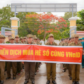 Công an các xã, phường trên địa bàn thành phố Cần Thơ đồng loạt ra quân thực hiện “Chiến dịch mùa hè số cùng VNeID”