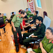 “Hành trình đỏ”: Điểm kết nối tấm lòng cán bộ, chiến sĩ