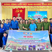 CÔNG AN PHƯỜNG ĐẠI THÀNH PHÁT ĐỘNG CHIẾN DỊCH “60 NGÀY ĐÊM” HƯỚNG DẪN NGƯỜI DÂN KÍCH HOẠT VÀ TÍCH HỢP THÔNG TIN, DỮ LIỆU TRÊN VNeID MỨC 2
