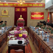 Chi bộ Công nghệ thông tin tổ chức sinh hoạt chuyên đề: “Nhận thức tư duy mới về an ninh trong Nghị quyết Đại hội XIV của Đảng”