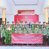 Hành trình về nguồn - tiếp lửa truyền thống cho tuổi trẻ Công an thành phố Cần Thơ