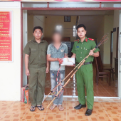 Hòa Tú: Hiệu quả từ công tác tuyên truyền: Người dân tự nguyện giao nộp bộ xung kích điện