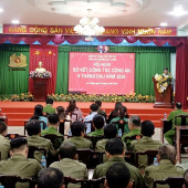 Công an phường Sóc Trăng và Công an xã Mỹ Hương sơ kết công tác 6 tháng đầu năm 2026
