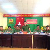 ĐẠI TÁ LÊ ĐỨC BẢY, PHÓ GIÁM ĐỐC CÔNG AN THÀNH PHỐ LÀM VIỆC VỚI CÔNG AN 5 PHƯỜNG, XÃ VỀ CÔNG TÁC 6 THÁNG ĐẦU NĂM 2026