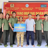 Phòng An ninh kinh tế Công an thành phố Cần Thơ bàn giao  02 căn “Nhà đại đoàn kết”, lan tỏa nghĩa tình vì Nhân dân phục vụ