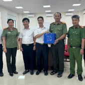Trường Văn hóa Công an nhân dân III làm việc với Công ty MobiFone  Cần Thơ về chuyển đổi số trong đào tạo và quản trị Nhà trường