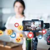 Livestream bán hàng: Khoảng trống pháp lý dần được khép kín, doanh nghiệp và hộ kinh doanh cần chủ động tuân thủ pháp luật