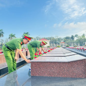 Công an phường Thới Long tổ chức các hoạt động tri ân nhân kỷ niệm 79 năm Ngày Thương binh - Liệt sĩ