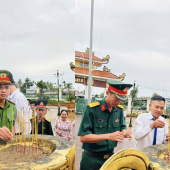 Công an xã Mỹ Phước dâng hương tưởng niệm các Anh hùng liệt sĩ nhân kỷ niệm 79 năm Ngày Thương binh - Liệt sĩ