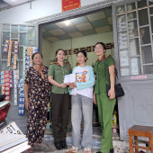 Chi hội Phụ nữ Công an phường Sóc Trăng lan tỏa yêu thương qua Chương trình “Mẹ đỡ đầu”