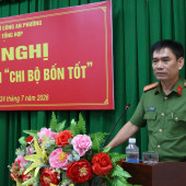 Chi bộ Tổng hợp tổ chức lễ ra mắt mô hình “Chi bộ bốn tốt”.