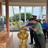 Tuổi trẻ Công an phường Mỹ Quới thực hiện chuỗi hoạt động  tri ân nhân kỷ niệm 79 năm Ngày Thương binh - Liệt sĩ