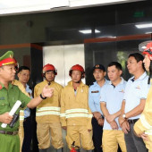 Thực tập chữa cháy tại VietBank Sóc Trăng: Sẵn sàng ứng phó mọi tình huống khẩn cấp