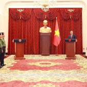 Tổng Bí thư, Chủ tịch nước Tô Lâm trao Quyết định thăng cấp bậc hàm Thượng tướng đối với Thứ trưởng Đặng Hồng Đức
