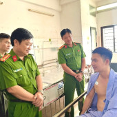 Thăm hỏi, động viên cán bộ chiến sĩ bị thương khi làm nhiệm vụ