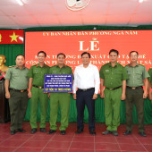 Công an phường Ngã Năm được khen thưởng đột xuất vì thành tích đấu tranh với tội phạm ma túy