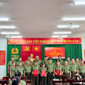 Phòng kỹ thuật nghiệp vụ và ngoại tuyến tổ chức lễ công bố các quyết định về công tác cán bộ