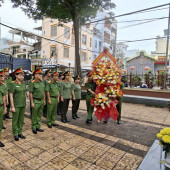 Cụm thi đua số 01 tổ chức lễ dâng hoa, dâng hương tưởng niệm nhân kỷ niệm 81 năm ngày truyền thống Công an nhân dân