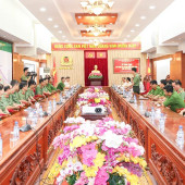 Công an thành phố Cần Thơ tổ chức Lễ trao Huy hiệu Đảng đợt 2/9