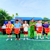 Công an phường Long Phú 1 tổ chức giải giao lưu bóng đá chào mừng các ngày lễ lớn