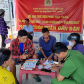 Khi lòng dân hòa cùng sắc phục