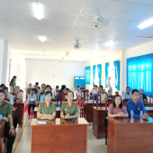 Hội Phụ nữ - Đoàn Thanh niên Phòng An ninh đối ngoại, Công an thành phố Cần Thơ chung tay chăm lo học sinh vượt khó học giỏi