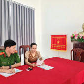 Công an phường Tân An triển khai cấp con dấu cho các trường học sau sáp nhập, phục vụ năm học mới