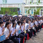 Công an phường Ngã Bảy tuyên truyền an ninh mạng và an toàn giao thông cho hơn 1.000 học sinh