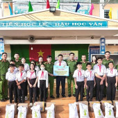 Phòng Kỹ thuật hình sự tổ chức hoạt động tiếp sức cùng em đến trường