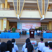 Tuyên truyền pháp luật cho học sinh vào đầu năm học mới