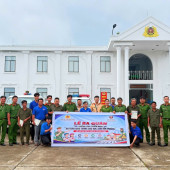 Công an xã Trường Thành ra quân hưởng ứng tháng an toàn giao thông, đẩy mạnh tuyên truyền pháp luật cho học sinh đầu năm học mới