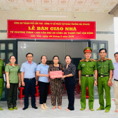 An thạnh: Trao nhà từ nguồn vận động 1.000 căn nhà của Công an thành phố Cần Thơ