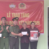 Công an xã Thới Lai phối hợp tổ chức Lễ bàn giao 02 căn nhà thuộc Chương trình 1.000 căn nhà do Công an thành phố Cần Thơ vận động