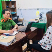 Công an xã Thạnh Xuân vận động đối tượng truy nã ra đầu thú
