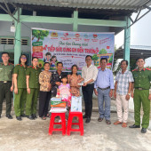 Công an xã Mỹ Tú lan tỏa yêu thương, tiếp sức cùng em đến trường