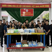Ấm áp nghĩa tình người chiến sĩ Cảnh sát cơ động qua mô hình “Ngày thứ bảy vì Nhân dân phục vụ”