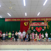 Công an phường Thuận Hưng chăm lo hậu phương, tạo động lực hoàn thành nhiệm vụ