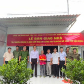 Phong Nẫm bàn giao mái ấm nghĩa tình, lan tỏa phong trào “Ba nhất”