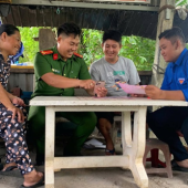Những ngày không nghỉ, tận tụy vì Nhân dân