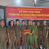 Công an xã Tân Hòa trao mái ấm, tiếp thêm động lực cho lực lượng giữ gìn bình yên từ cơ sở
