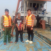 Cơ quan Cảnh sát điều tra Công an thành phố Cần Thơ phối hợp với Trạm Kiểm soát Biên phòng Vàm Láng thuộc Đồn Biên phòng Kiểng Phước, Bộ đội Biên phòng tỉnh Đồng Tháp để thi hành Lệnh bắt bị can để tạm giam về hành vi “Gây rối trật tự công cộng”