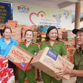 Công an phường Cái Khế thực hiện tốt công tác an sinh xã hội.