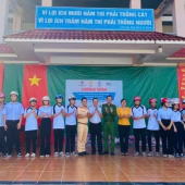 Công an xã Tân Hòa triển khai “Chiến dịch đào tạo kỹ năng lái xe mô tô, xe gắn máy an toàn” và ra mắt “Cổng trường an toàn giao thông”
