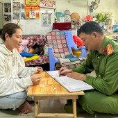Người Cảnh sát khu vực gần dân, sát địa bàn