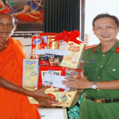 Chung niềm vui Sene Đolta – Công an phường Ngã Năm vun đắp tình đoàn kết, góp phần giữ gìn an ninh, trật tự ngay từ cơ sở